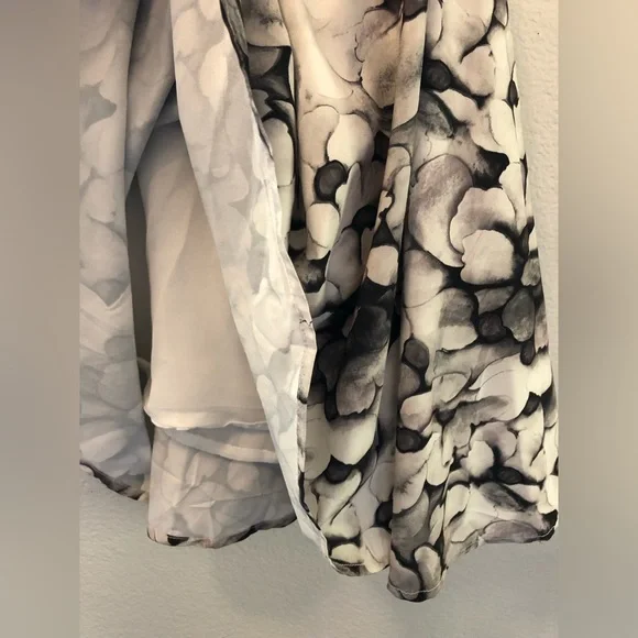 Deep Plunge Dress - Picture 2 of 11